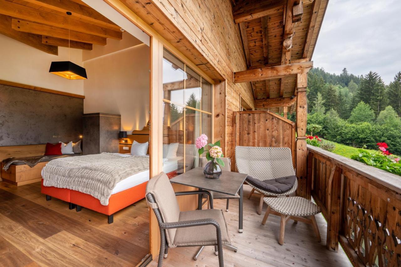 - Aparthotel 4*